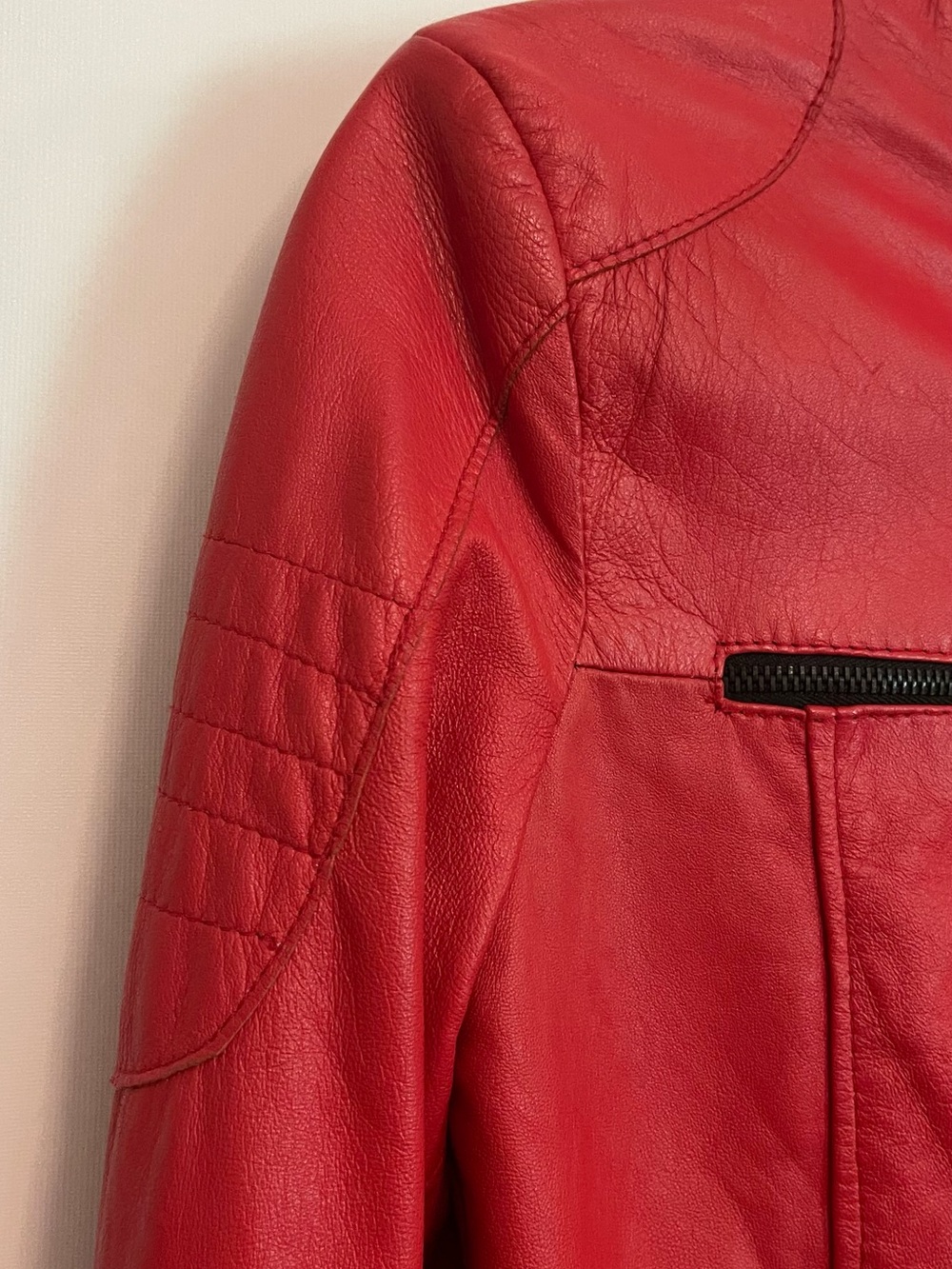 Vtg Norma Della Legge Red Leather Cropped Moto Jacket Made in Italy 44 US M flaw - Picture 3 of 12